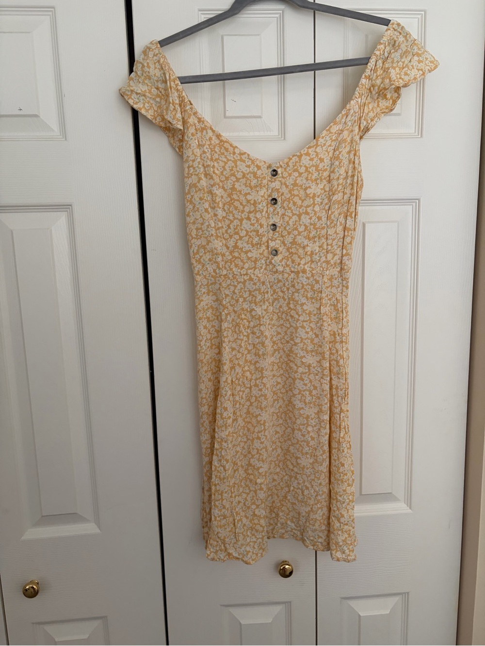 Billabong Yellow Floral Off-Shoulder Mini with Front Buttons